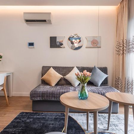 Republic Apartments Saigon Airport Хошимин Экстерьер фото